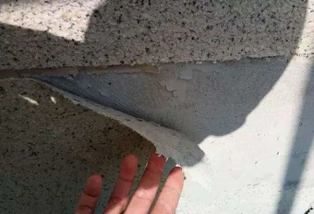 華喆仿石漆干貨~仿石漆成片脫落，這些成因你必須知道！